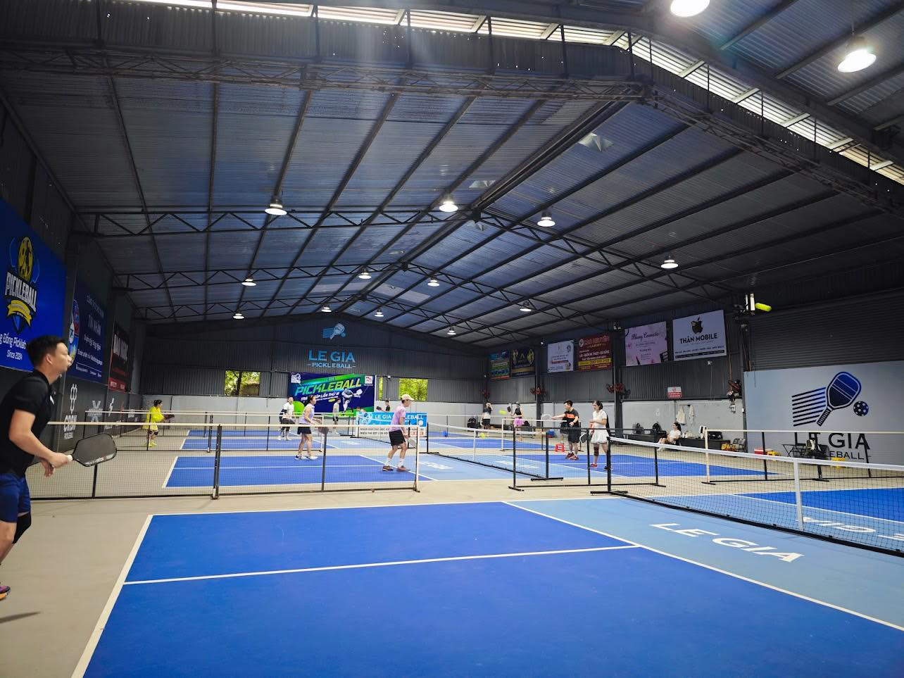 Bật mí 6+ Sân cầu lông và pickleball Buôn Ma Thuột đáng chú ý!! Bật mí 6+ Sân cầu lông và pickleball Buôn Ma Thuột đáng chú ý!!